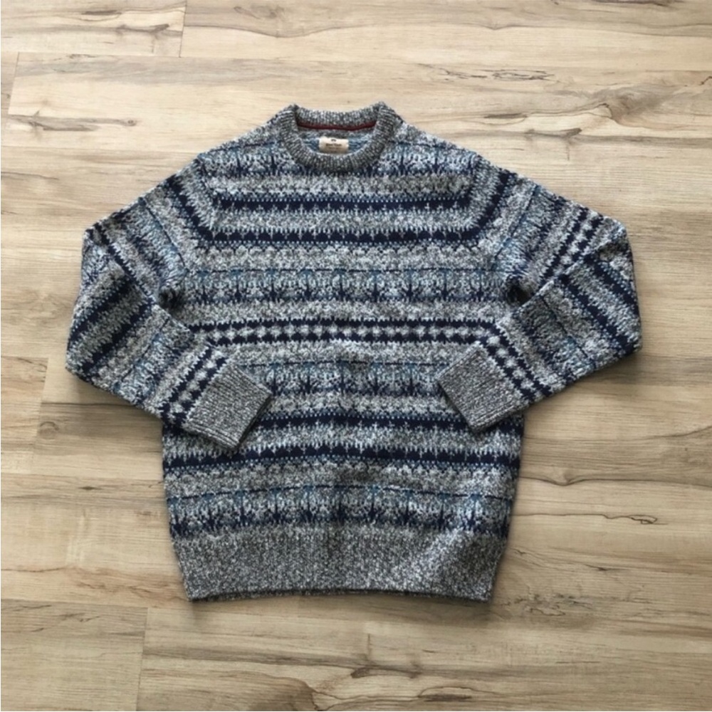 Men's Gray and Blue Patterned Sweater
